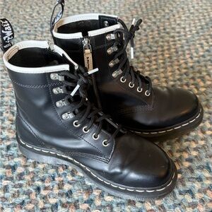 Dr. Martens Limited Edition 1460 HDW Zip sz 7